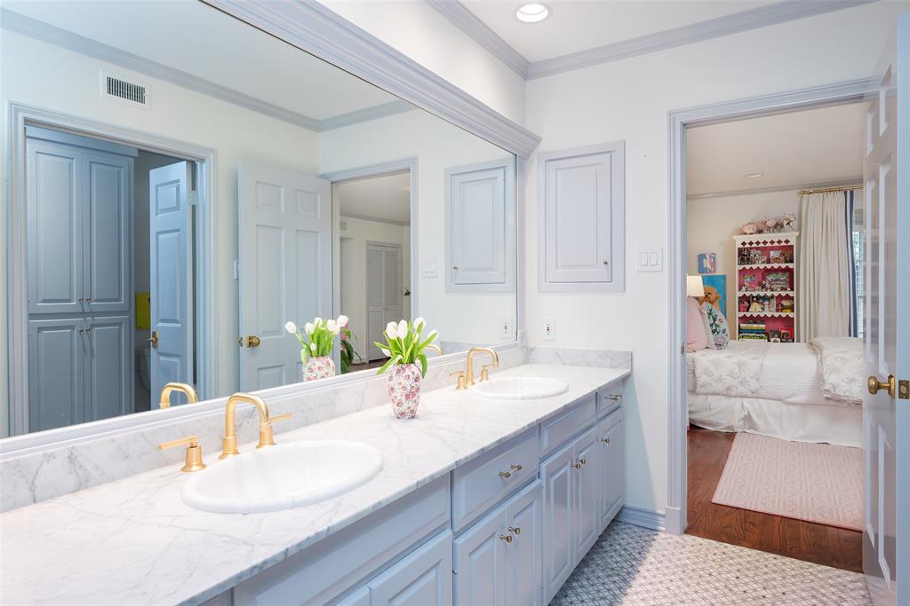 NORTHBROOK ESTATES - Residential