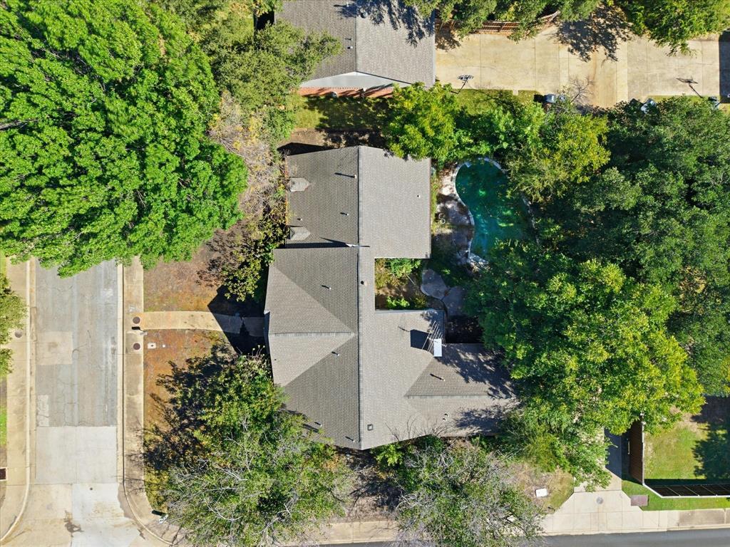 7008 Town Bluff Drive