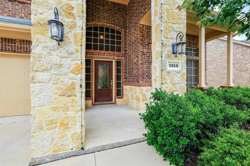 1213 Lake Worth Trail