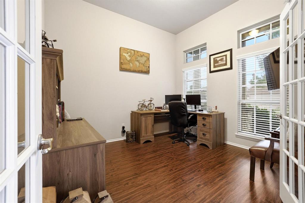 1213 Lake Worth Trail