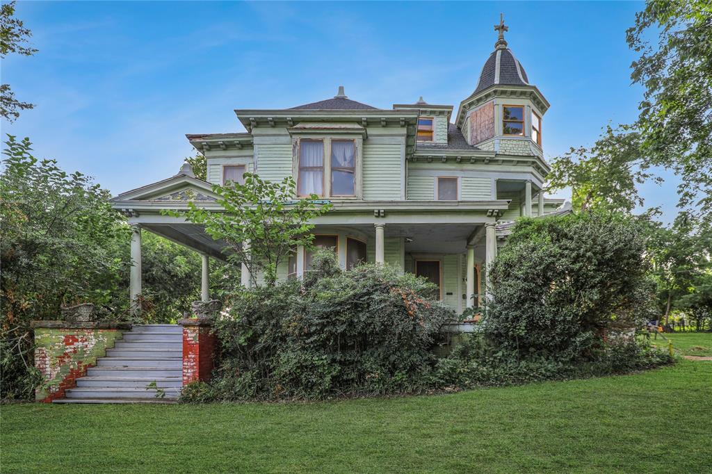 903 Parker Street