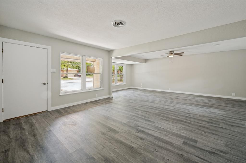 1305 W Lavender Lane