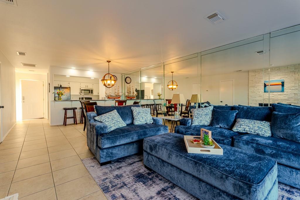 Villa S Bluff Cree - Residential