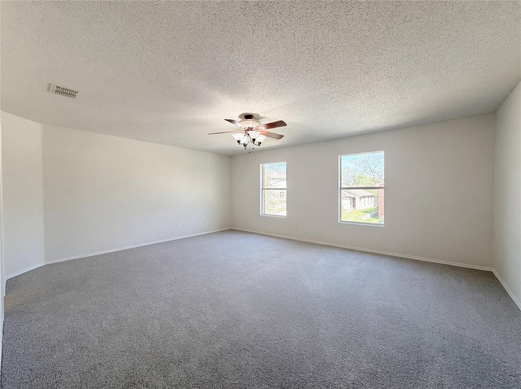 2501 Avalon Creek Way