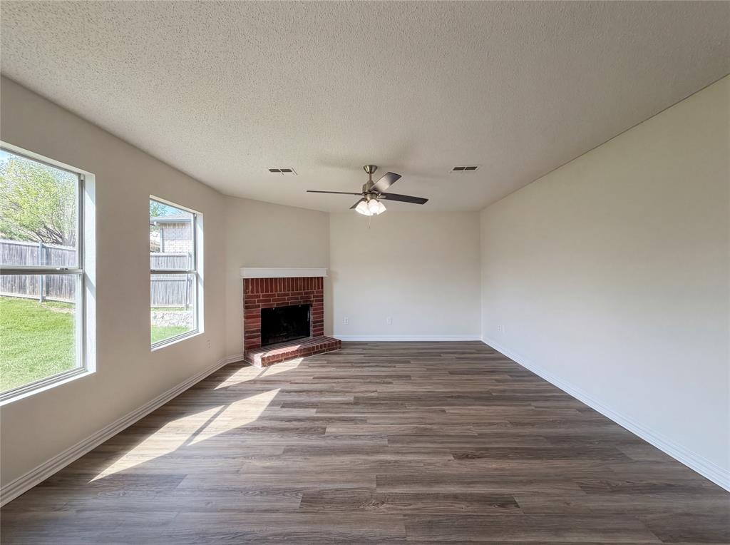 2501 Avalon Creek Way