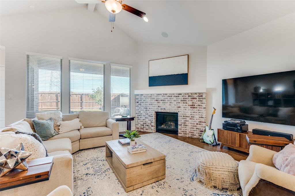 Seventeen Lakes - Residential