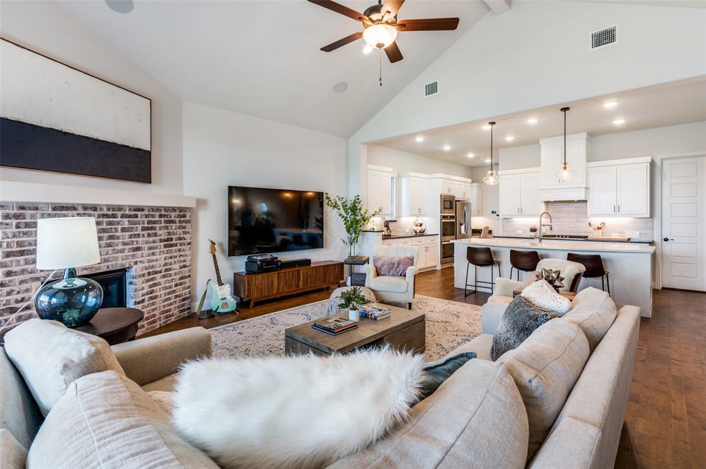 Seventeen Lakes - Residential