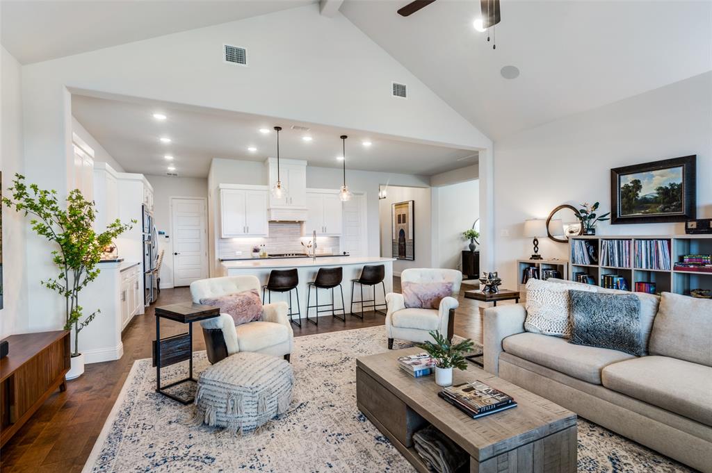 Seventeen Lakes - Residential