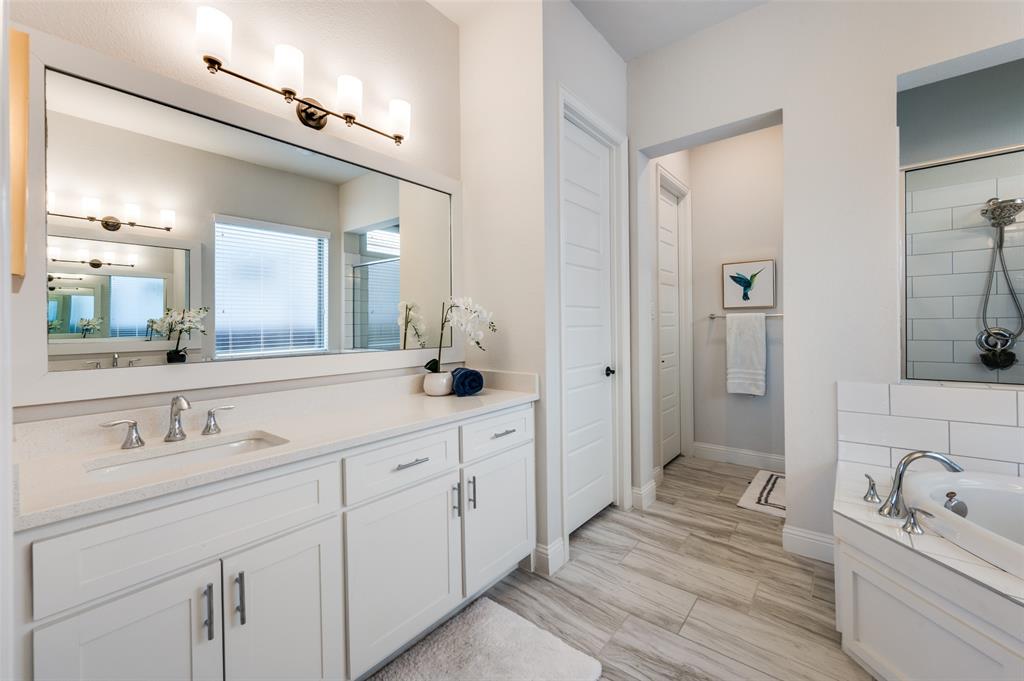 Seventeen Lakes - Residential