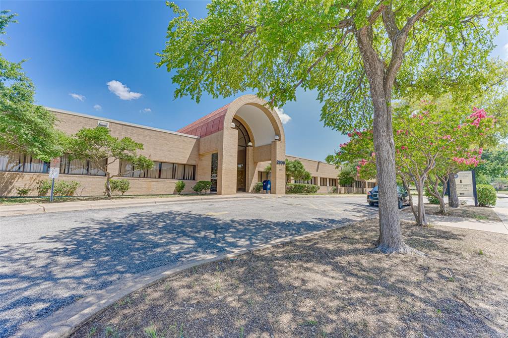 2909 S Hampton I-102