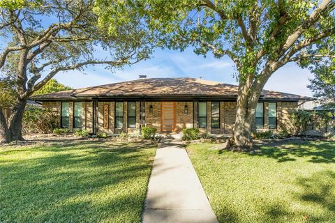 Photo of 2517 Delmar Drive, Plano, TX 75075 (MLS # 20969015) Photo of 2517 Delmar Drive, Plano, TX 75075 (MLS # 20969015)