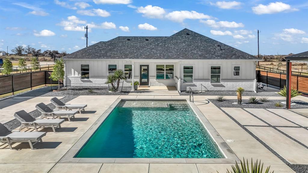 Parallel Pastures Ph - Residential