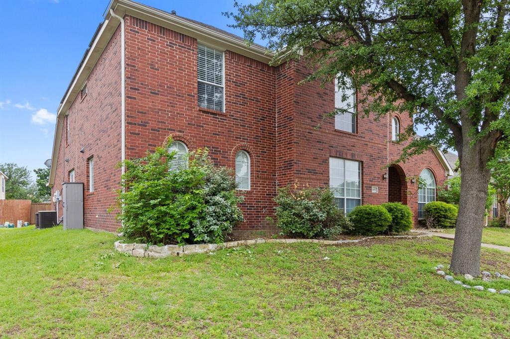 6805 Westover