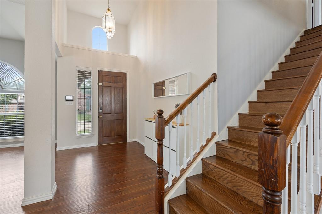 6805 Westover