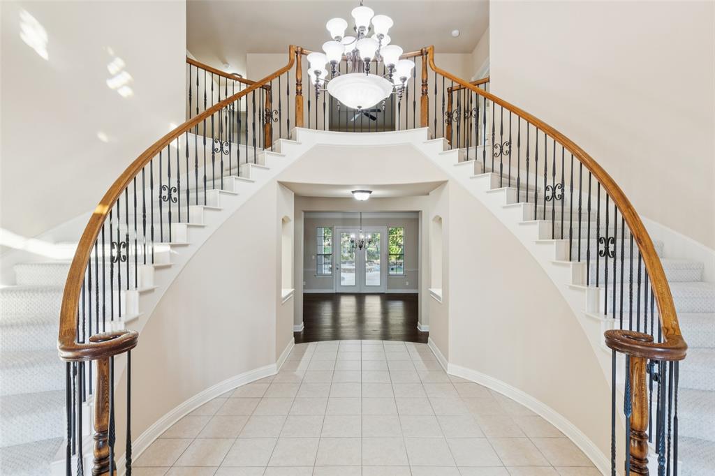 945 Deer Hollow Boulevard