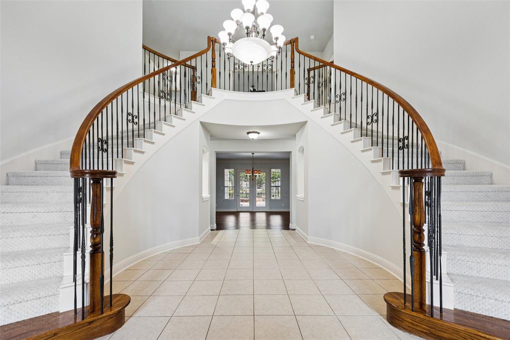 945 Deer Hollow Boulevard