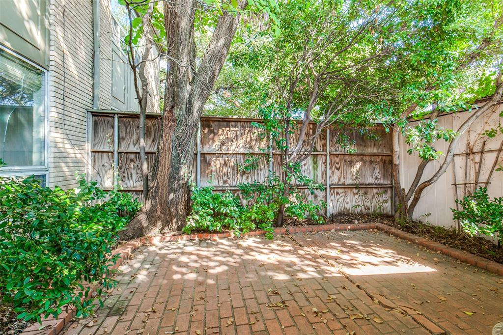 Northpark Garden Townhouses - Residential