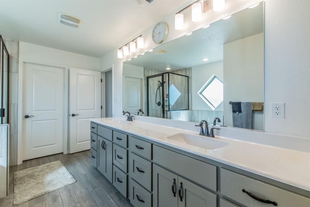 2410 SANDPIPER Drive