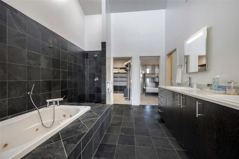 Tiny photo for 506 1st Avenue, Dallas, TX 75226 (MLS # 21365982)