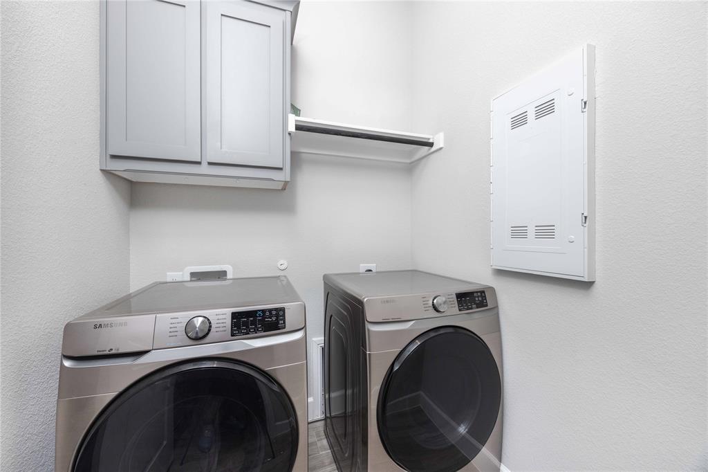 The Alcove at Hickory Creek - Residential