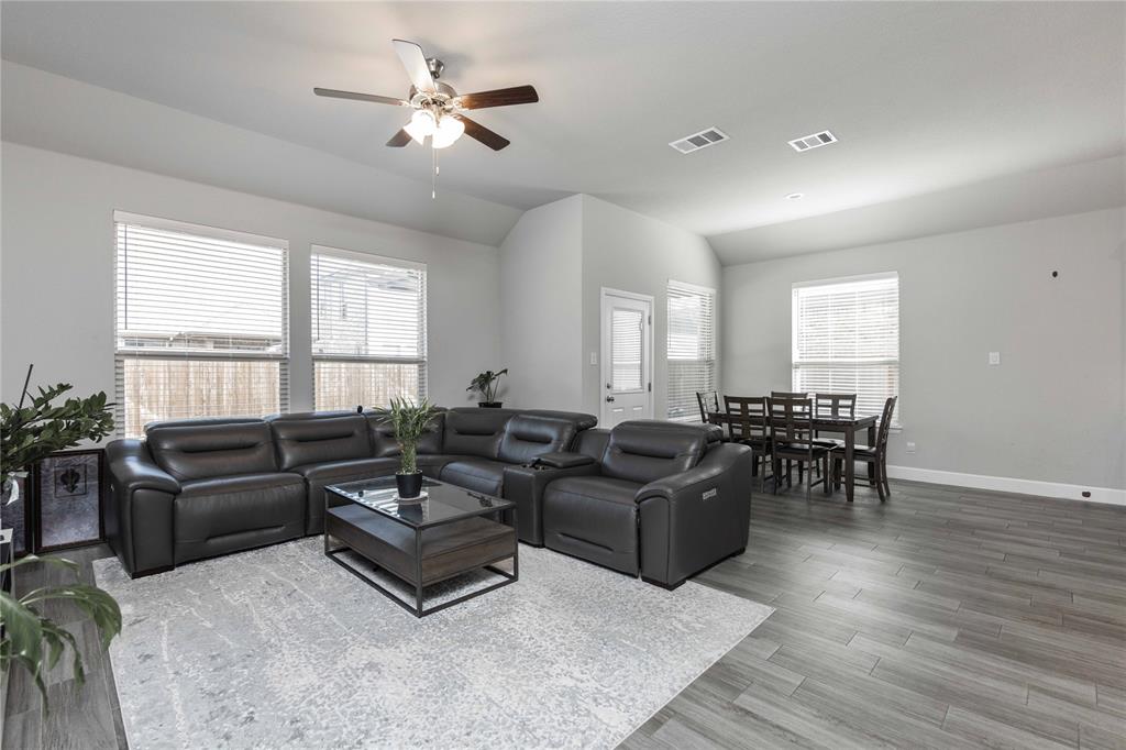 The Alcove at Hickory Creek - Residential