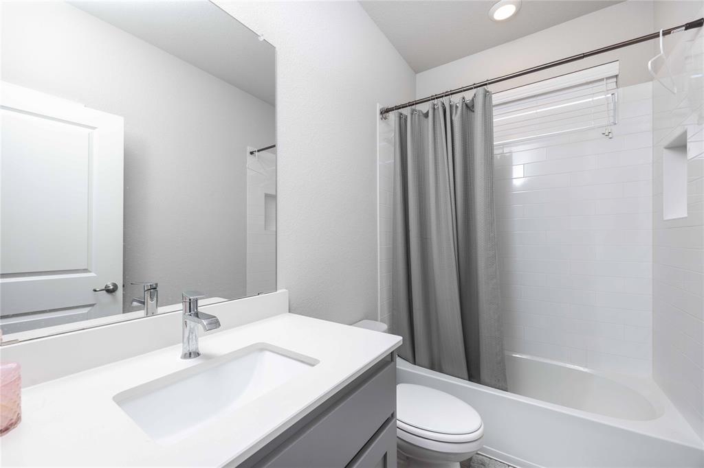 The Alcove at Hickory Creek - Residential