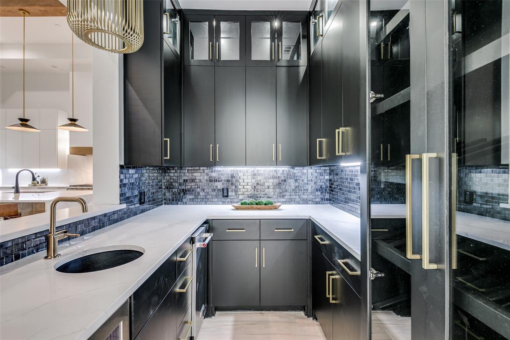 JAS LOVELADY SURVEY - Residential