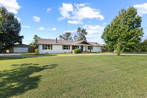 11731 NW State Highway 11 Whitewright TX 75491