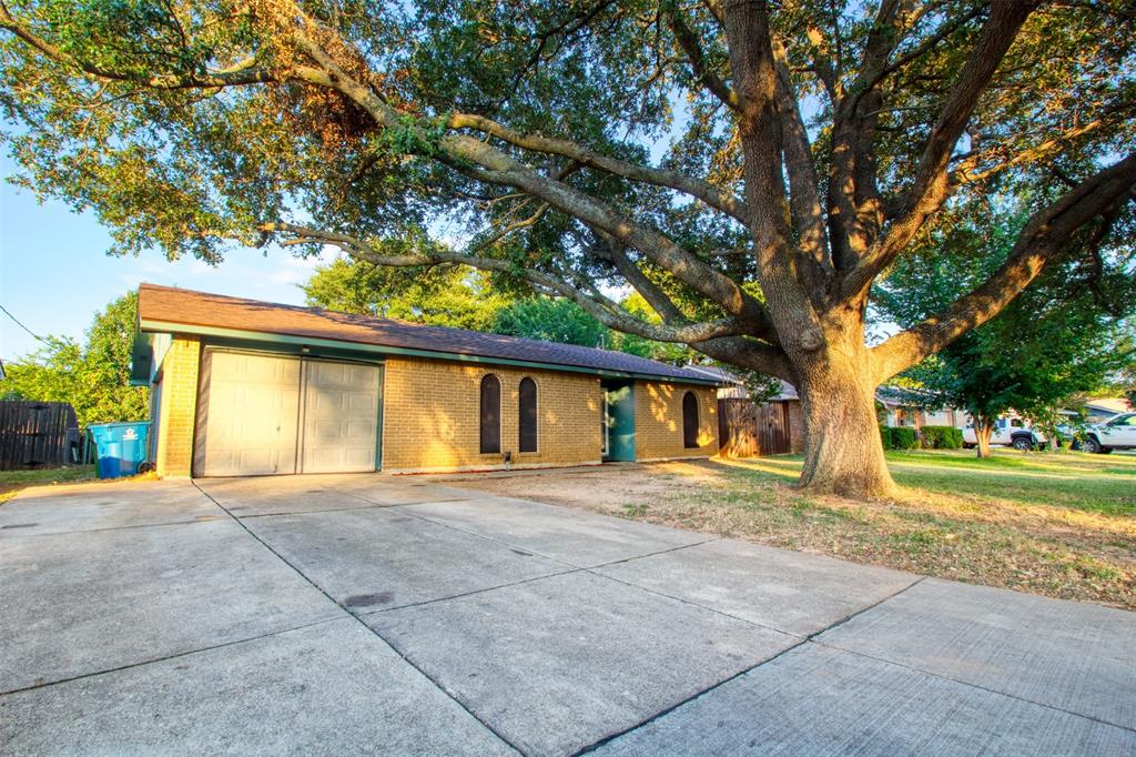 919 Elmwood Drive