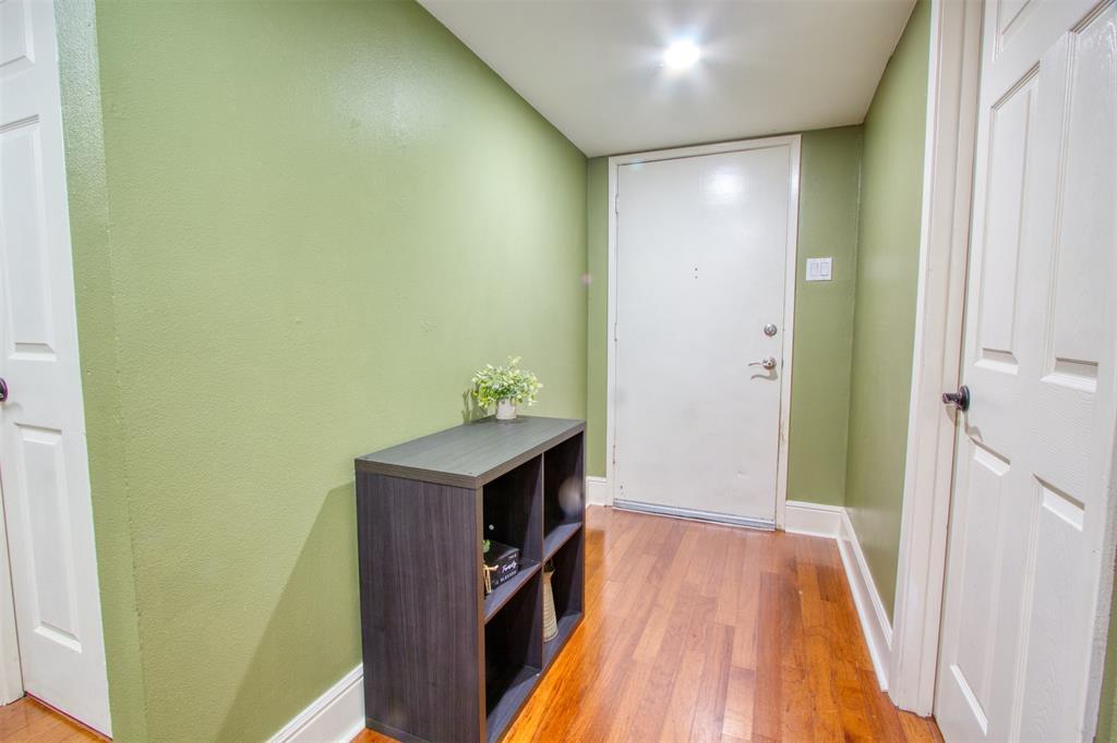 919 Elmwood Drive