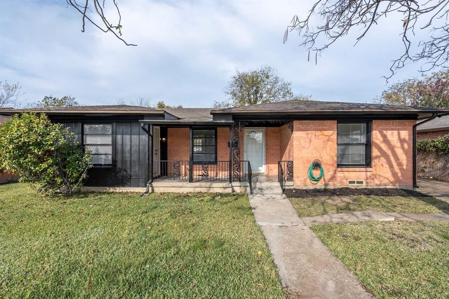 Financing Incentives: Seller offering a 5K credit toward closing costs Beautifully renovated 3-bedroom, 2-bath home in Mesquite just a short walk from Tisinger Elementary. This super cute property features cosmetic updates throughout, new PVC plumbing throughout, fully updated showers, and fresh paint at an affordable price. The functional layout offers comfortable living for a small family or multiple people living under one roof with multiple entrances.  The large backyard provides endless possibilities for entertaining, pets, or outdoor projects. Conveniently located near schools, parks, shopping, and major highways, this home combines comfort, value, and convenience.  The affordable price with the seller credit makes this a dream home for first time home buyers and those looking to keep cash in their pocket.