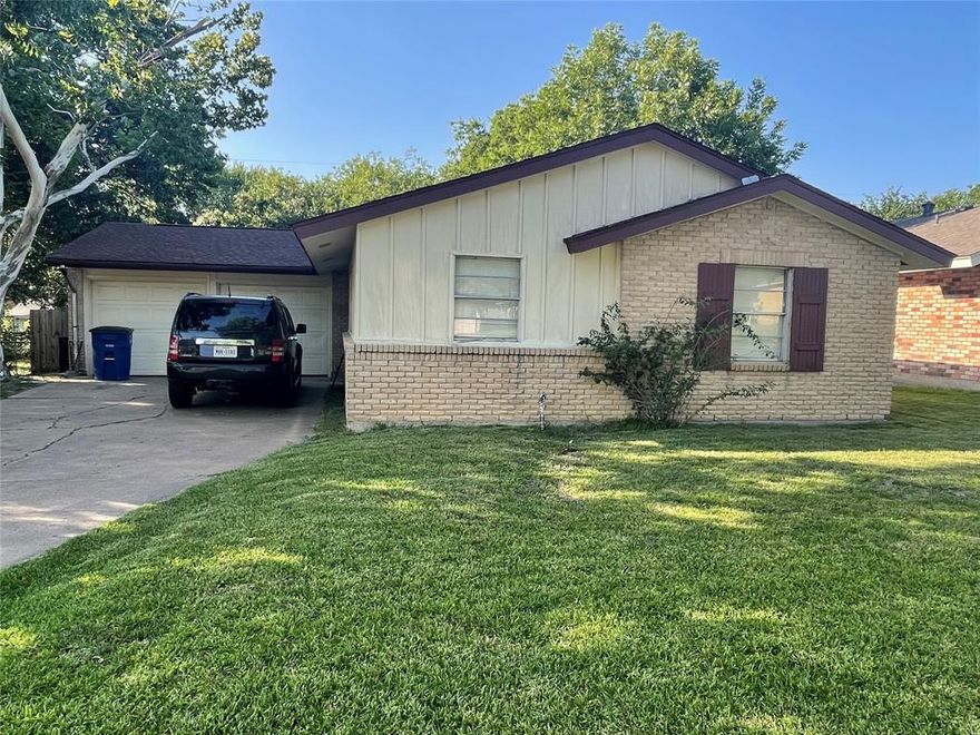 Super cute 3 bed 2 bath with a ton of potential located in an established neighborhood! LVP floors are less than 2 years old. New fence around large back yard with a nice sized shed that can be great for a man cave or she shed. Bring all reasonable offers, this one wont last long!