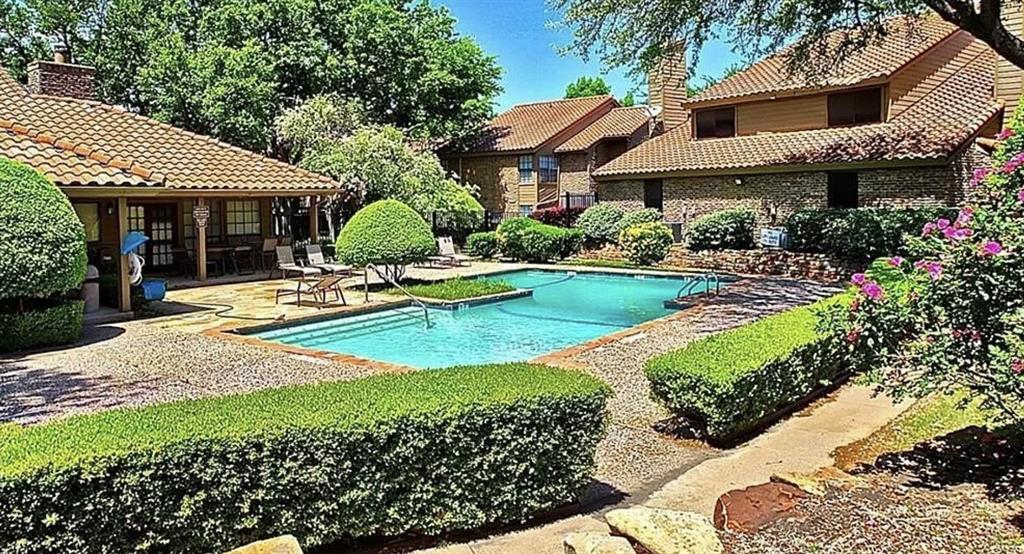 333 Melrose Drive 10C