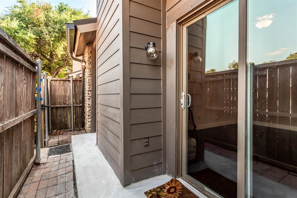 Richardson Crossing Condo - Residential