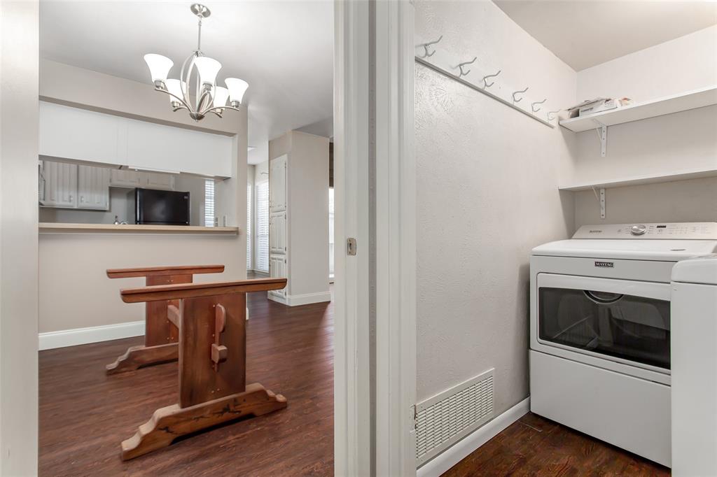 Richardson Crossing Condo - Residential