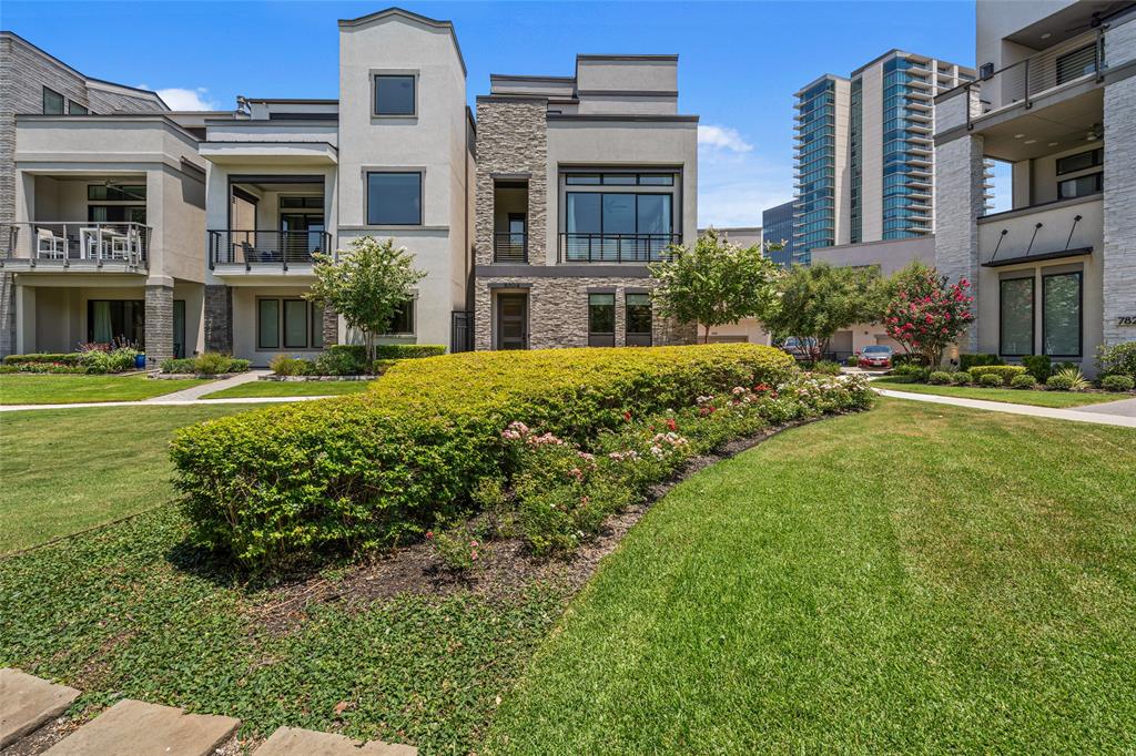 6104 Preserve Drive