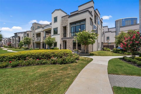 Photo of 6104 Preserve Drive, Plano, TX 75024 (MLS # 21329958)