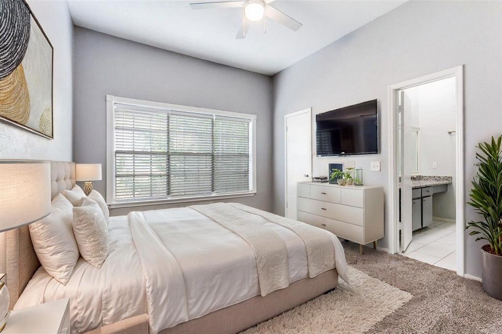 High Hollows Condo - Residential