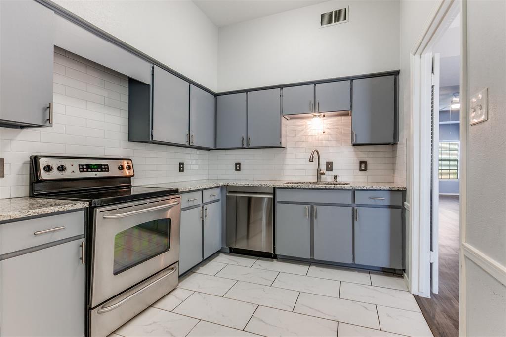 High Hollows Condo - Residential
