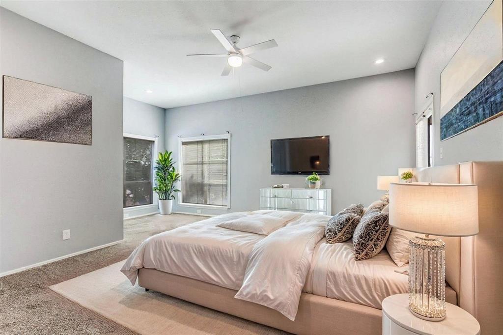 High Hollows Condo - Residential