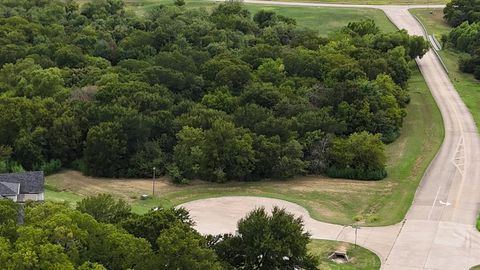 1103 Glen Eagles Drive Grand Prairie TX 75104