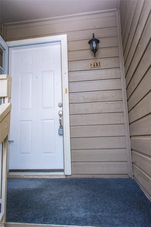 1101 Quail Valley Lane 211
