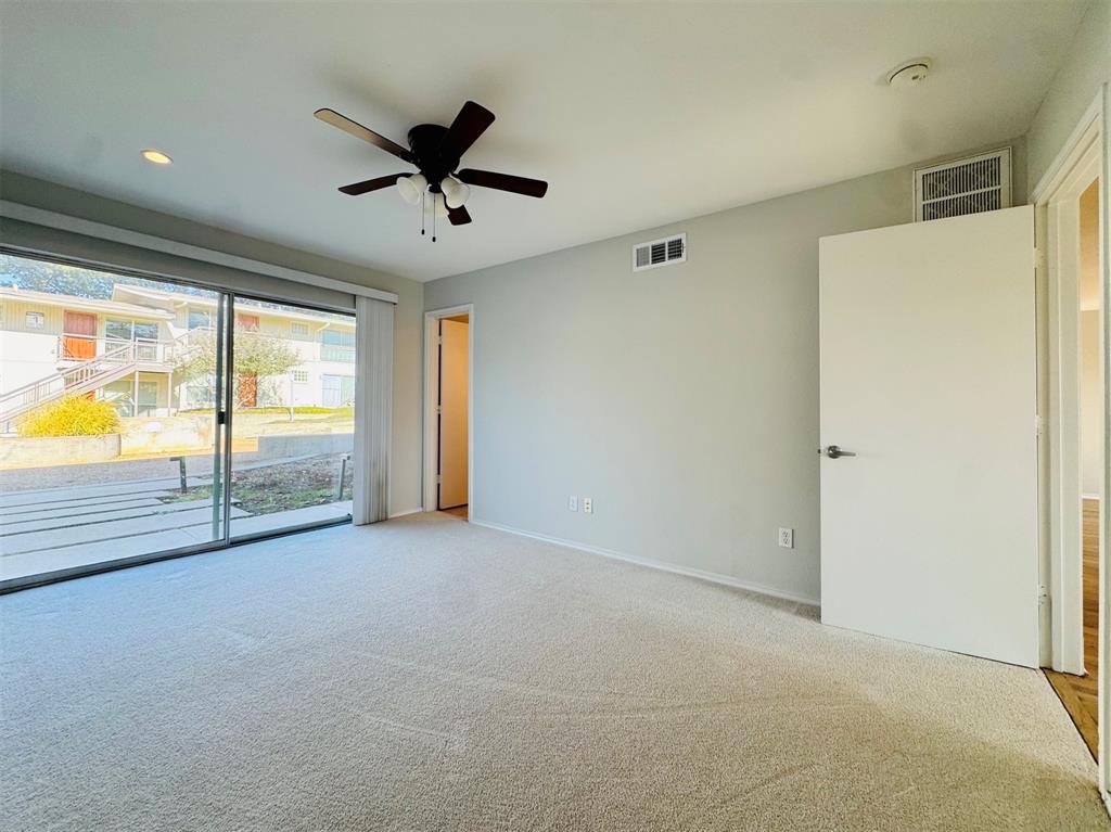 4616 W Lovers Lane 119