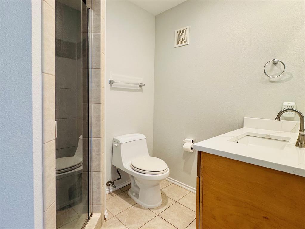 4616 W Lovers Lane 119