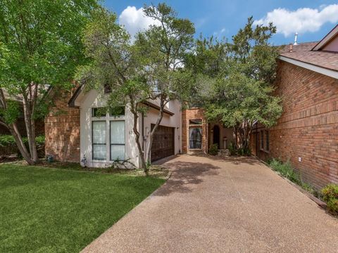 6205 Twin Oaks Circle Dallas TX 75240