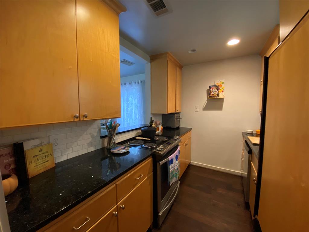 Travis Ave Condo 4409 - Residential Lease