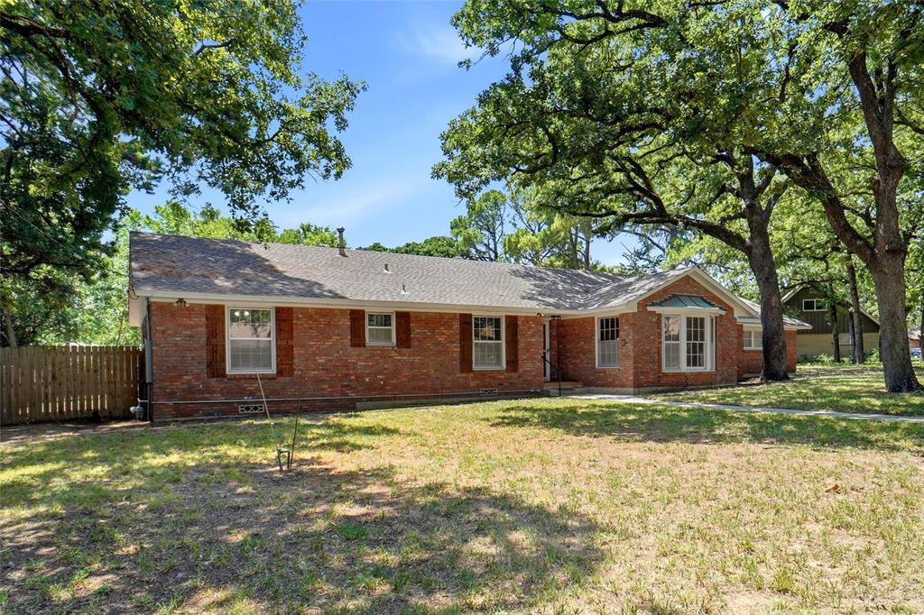 900 Liveoak Street