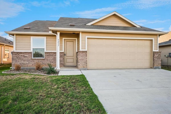 3237 KISO PKWY, AUBREY, TX 76227 - Image 02ed7fca73169ddf6fd49ba4da4533e2/833569333