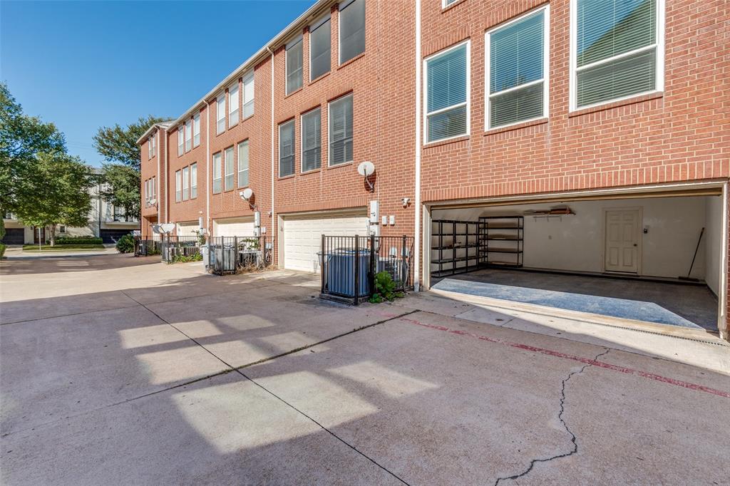 Hall-Throckmorton - Residential