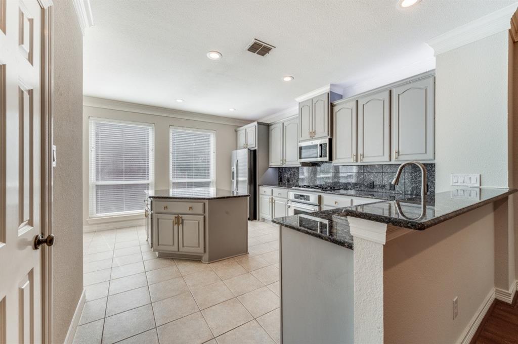 Hall-Throckmorton - Residential